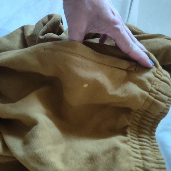 Streetwear Hoodie & Pants - Picture 3 of 10